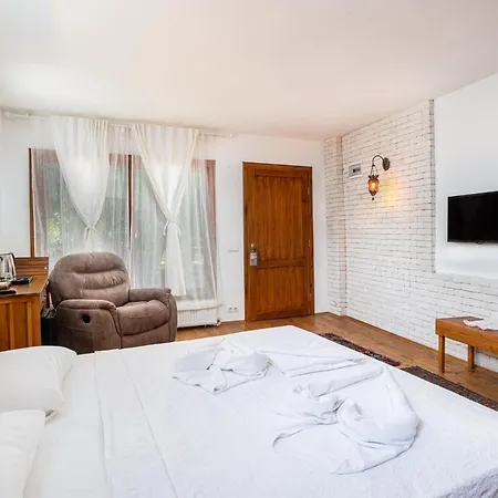 Ephesus Pensjonat 4*