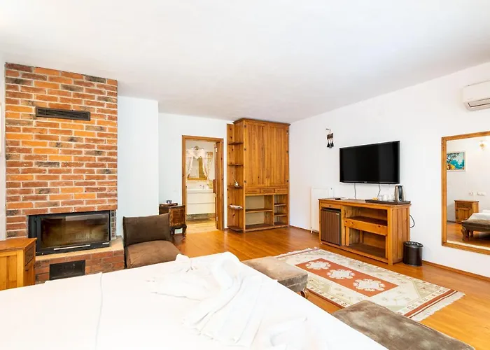 Ephesus Konukevi Kirazlı