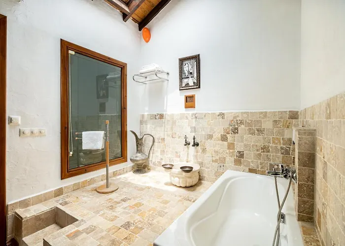 Ephesus Konukevi Kirazlı