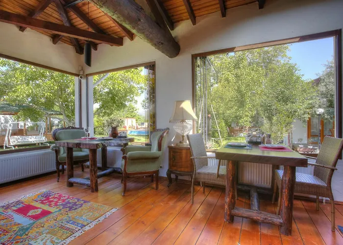 Ephesus Konukevi Kirazlı