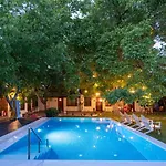 Ephesus 4* كيرازلي